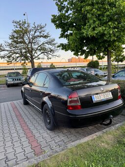 Superb 1.9 2008 - 5