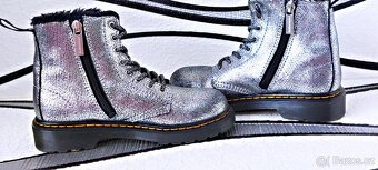 SENZAČNÍ VYTEPLENÉ KOTNÍKOVÉ BOTY-dr.MARTENS-vel.32 - 5