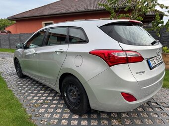 Hyundai i30 combi 1.6 88kW Nové v ČR 5/2026 najeto  93 885km - 5