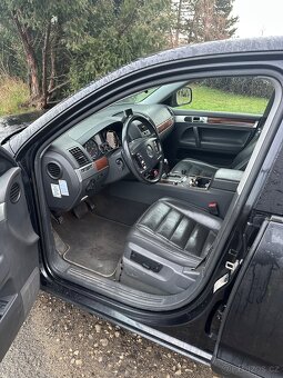 VW Touareg V6 - 5