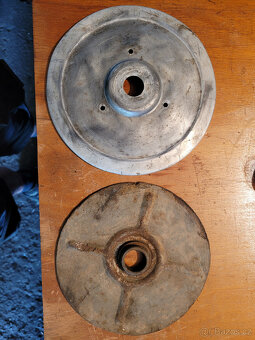 Jawa 250,350 panelka+kývačka-brzdové štíty,tlumiče, rozeta - 5