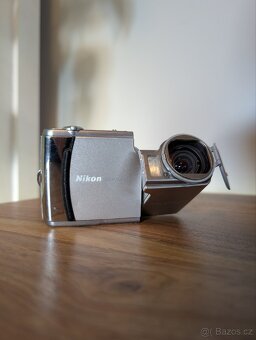 Nikon Coolpix S4 - 5