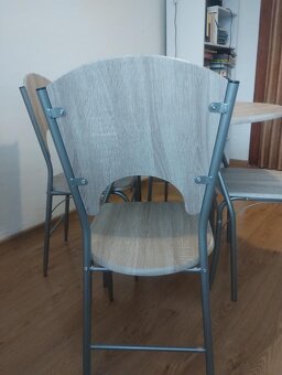 Jídelní stůl a 4 židle JYSK - 5