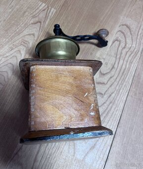 Mlýnek na kávu Sfinx - 5