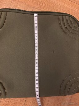 Crumpler neoprenovy obal na pc - 5