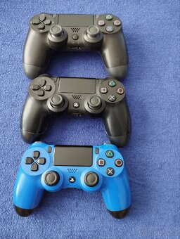 Prodám PS4 1 TB - 5