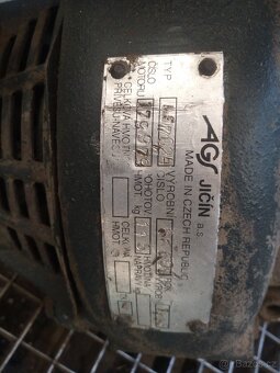 Prodám motor na MF70 originál - Třeboň - 5