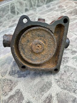 Vodní pumpu ( čerpadlo) asi na traktor - 5