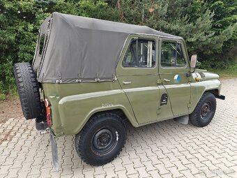 UAZ 469 - 5