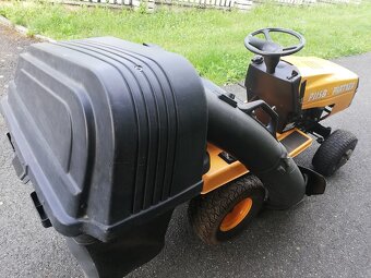 Prodám trktůrek na sekání trávy - 5