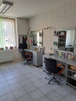 Přenechám kadeřnický salon - 5