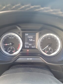 ŠKODA OCTAVIA COMBI 2,0 TDI 132KW, 4X4 DPH - 5