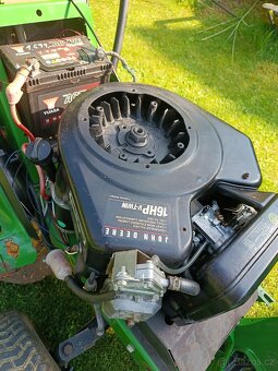 John Deere lt166 twin 16hp Tlakově mazaný - 5