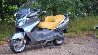 Suzuki Burgman 650 Executive r.v. 2011 - 5
