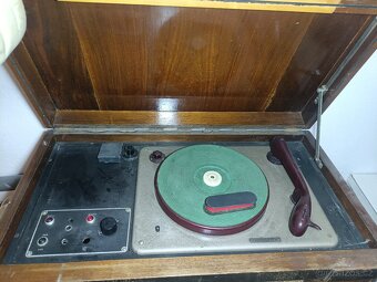 Rádio-gramofon TESLA ZZ III – T 512005 - 5