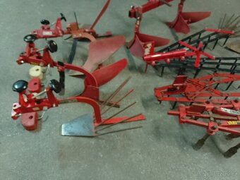 Vari příslušenství,brány,kypřič pluh, těleso, plečka - 5