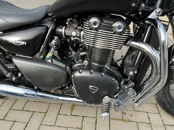 Triumph Thunderbird Storm - 5