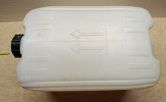 Plastový kanystr - 5