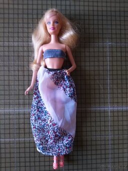 Panenka Barbie - 5