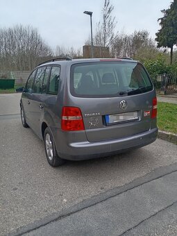 Volkswagen Touran - 5