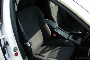 Volvo V40 2.0D 16V 120PS Cross Country NAVI,DVD - 5
