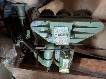 Spodni fréza made in Canada s podavačem - 5