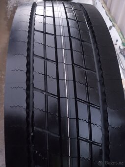 Pneu 315/80 R22,5 - 5