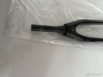 29" Vidlice MTB carbon, Disc , Tapered, rychloupínák - 5