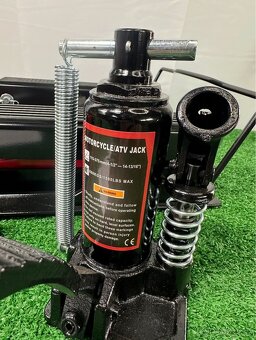 Zvedák motocyklů, zvedák na motorku 680kg - 5