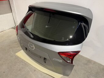 Páté dveře Mazda CX-5 KE, kód barvy 38P - 5