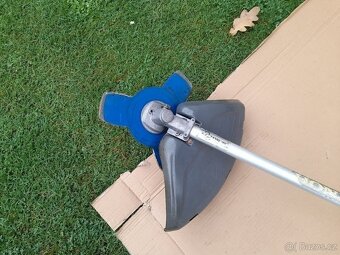 Benzínový křovinořez Honda UMK 425 - 5