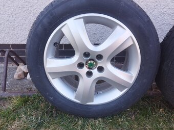 ALU kola 5x100 R16 Knife original Škoda+nové pneu 205/55R16 - 5