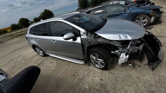 Toyota Corolla Touring Sports 2021 • 1.8 Hybrid • Automat - 5