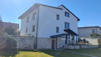 Prodej rodinného domu 250 m², pozemek 814 m² Hradec Králové - 5
