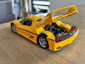Ferrari 1:24 - 5