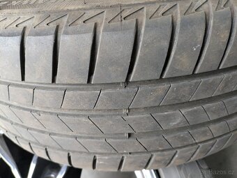 Prodám ALU kola 17 + pneu 205/50R17 93W - 5