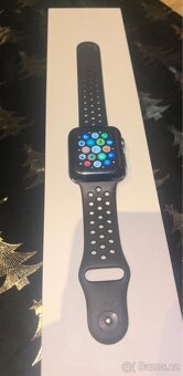 Apple Watch series 2, 42 mm +  balení + příslušenství - 5