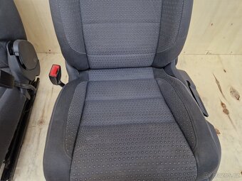 sedačky VW Touran - 5