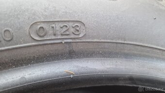 PRODÁM 4 LETNÍ PNEU HANKOOK 245/45/18 CENA JE ZA 4 KUSY PNEU - 5