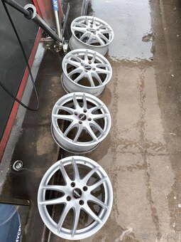 Kola 4x114,3 R17 ET40 - 5