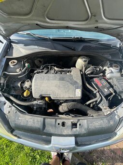 Renault Clio II 1,2 55kw 3dveř. - 5