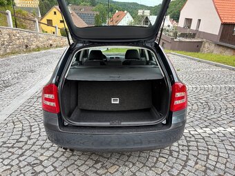 ŠKODA OCTAVIA COMBI 2.0i DSG / TOP STAV - 5