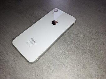 iPhone XR 64gb white, baterie 85% - 5