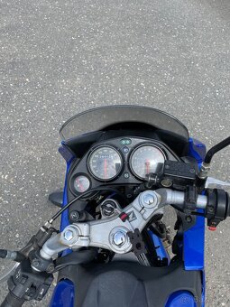 HONDA CBR125R - 5