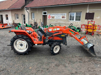 Kubota GL 240 D , 4x4 s originálním čelním nakladačem - 5