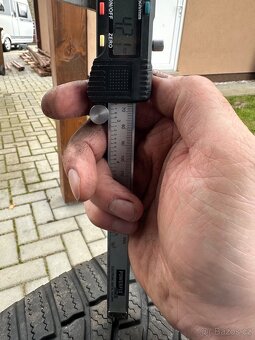 Bridgestone Blizzak LM005 235/50 R19 - 5