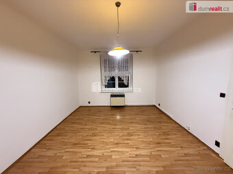 Pronájem 1+1 36 m2 P4 Nusle nezařízený cihla balkon - 5