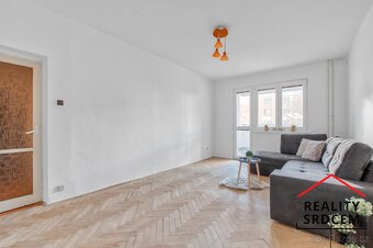 Pronájem družs. bytu 2+1+ velká zasklená lodžie/55 m2 na ul. - 5