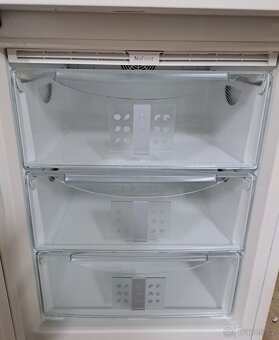 Ledenice kombinovaná Liebherr Premium NoFrost. - 5