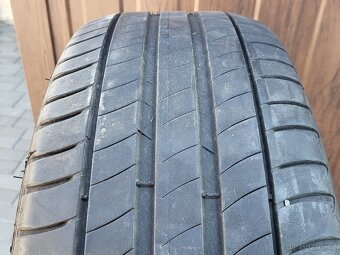 Prodám letní sadu pneu 225/50R18 Michelin - DOT 0322 - 5